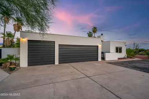 5381 E River Rd, Tucson, AZ 85718 photo 4