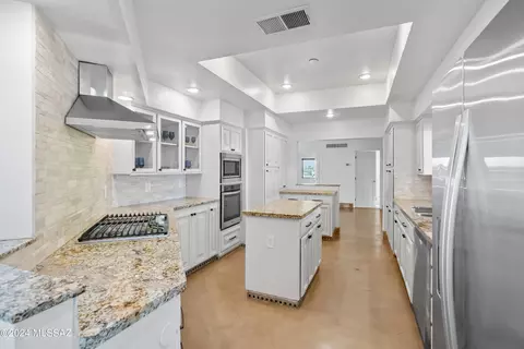 5381 E River Rd, Tucson, AZ 85718 photo 8