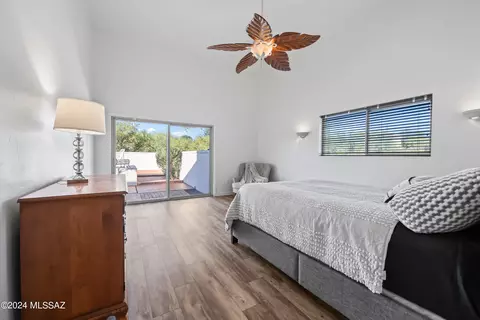 5381 E River Rd, Tucson, AZ 85718 photo 13
