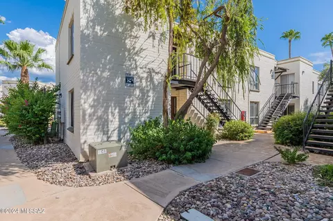 8450 E Old Spanish Trl #141, Tucson, AZ 85710