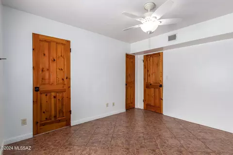 25 E Mohave Rd, Tucson, AZ 85705 photo 16