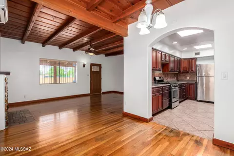 25 E Mohave Rd, Tucson, AZ 85705