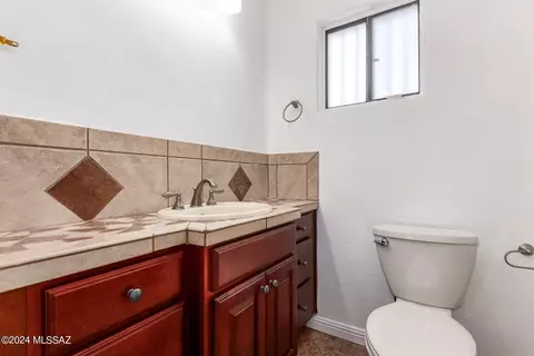 25 E Mohave Rd, Tucson, AZ 85705 photo 18
