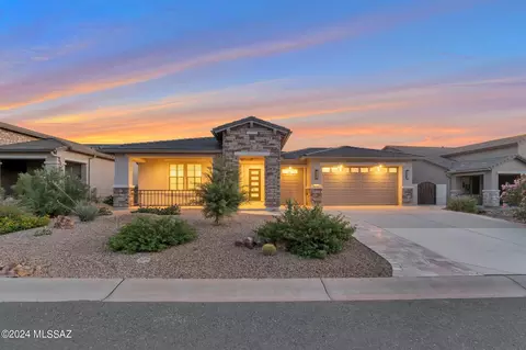 2494 E Copper Valley Way, Green Valley, AZ 85614