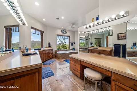 Bath - 20705 E Marsh Station Rd, Vail, AZ 85641 photo 1 of 6