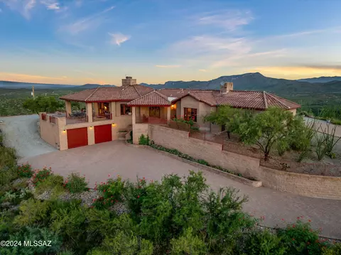 Exterior - 20705 E Marsh Station Rd, Vail, AZ 85641 photo 2 of 5