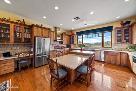 Kitchen - 20705 E Marsh Station Rd, Vail, AZ 85641 photo 1 of 4
