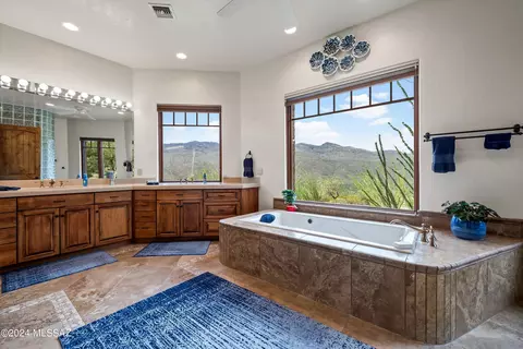 Bath - 20705 E Marsh Station Rd, Vail, AZ 85641 photo 3 of 6