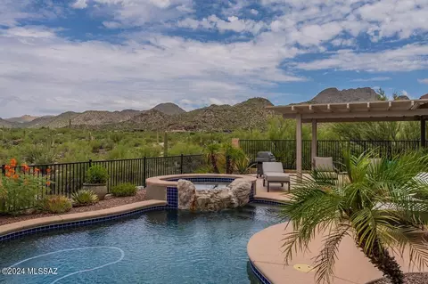13283 N High Hawk Dr, Marana, AZ 85658