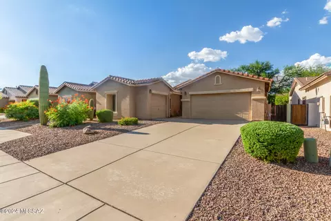 10599 E Rose Hill St, Tucson, AZ 85747 photo 2