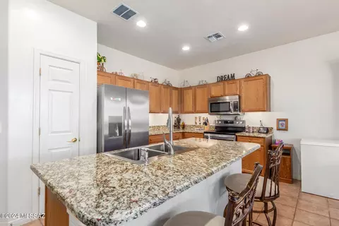 10599 E Rose Hill St, Tucson, AZ 85747 photo 7