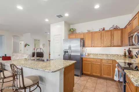 10599 E Rose Hill St, Tucson, AZ 85747 photo 9