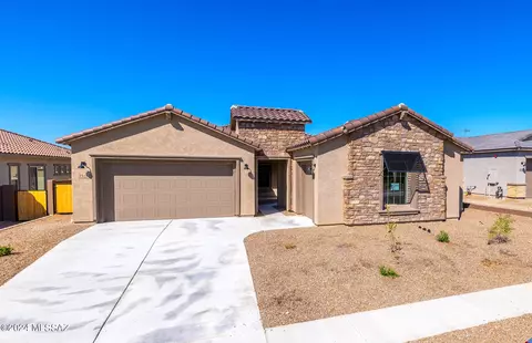 2526 W Plateau Rd, Oro Valley, AZ 85742