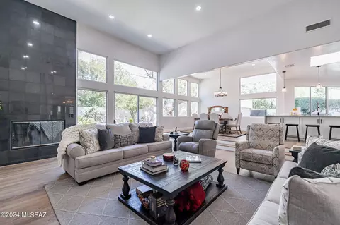 2345 Elm St, Tucson, AZ 85719