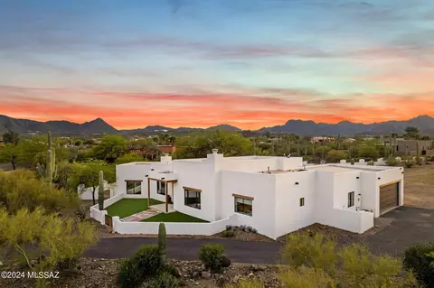 2389 N Whispering Bells Dr, Tucson, AZ 85745
