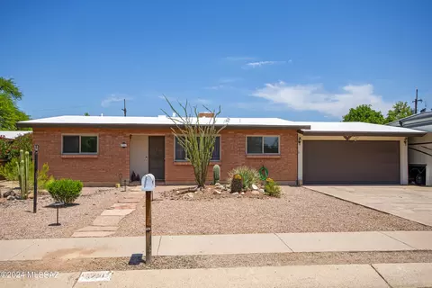 7751 E Fairmount St, Tucson, AZ 85715