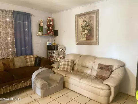 2345 E Cochise Vis, Tucson, AZ 85713 photo 2