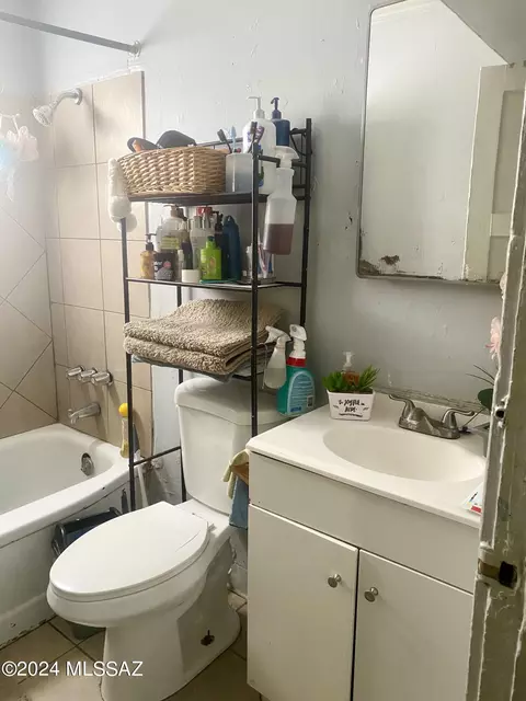 2345 E Cochise Vis, Tucson, AZ 85713 photo 4