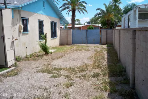 Exterior - 3133 E 23rd St, Tucson, AZ 85713 photo 1 of 5