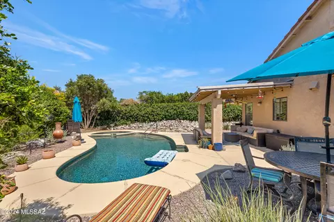 2470 W Fostoria Pl, Tucson, AZ 85742
