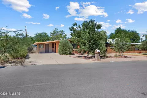 1511 N Desmond Ave, Tucson, AZ 85712