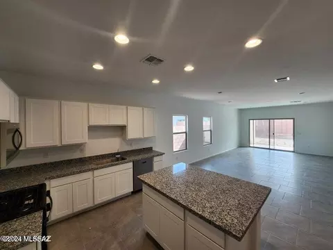 9756 E Gray Hawk Dr, Tucson, AZ 85730