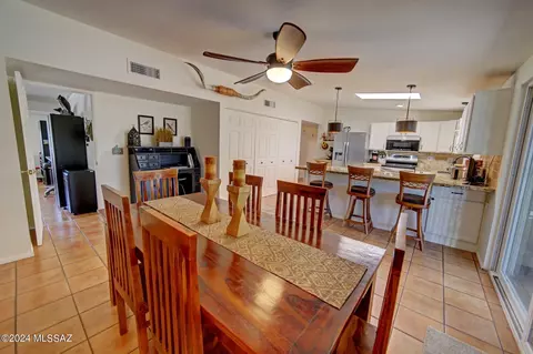 8832 E Cooper St, Tucson, AZ 85710 photo 15