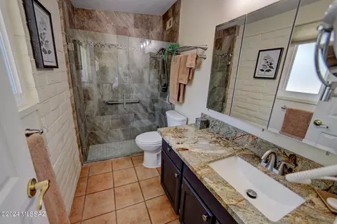 8832 E Cooper St, Tucson, AZ 85710 photo 20