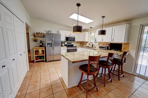 8832 E Cooper St, Tucson, AZ 85710 photo 12
