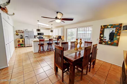 8832 E Cooper St, Tucson, AZ 85710 photo 17