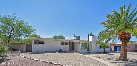 8832 E Cooper St, Tucson, AZ 85710 photo 3