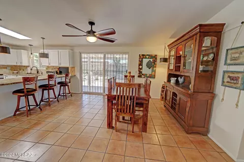 8832 E Cooper St, Tucson, AZ 85710 photo 16