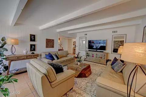 8832 E Cooper St, Tucson, AZ 85710 photo 6