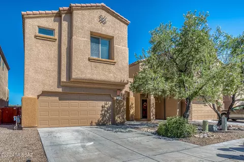 5560 N Morning Spring Ave, Tucson, AZ 85741