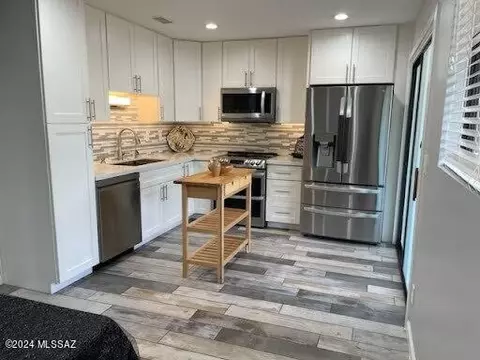 1354 S Avenida Polar #H5, Tucson, AZ 85710