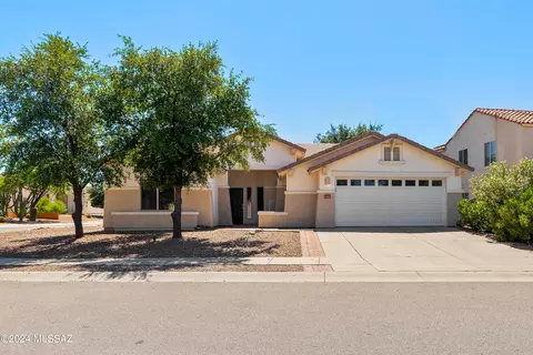7451 W Colony Park Dr, Tucson, AZ 85743