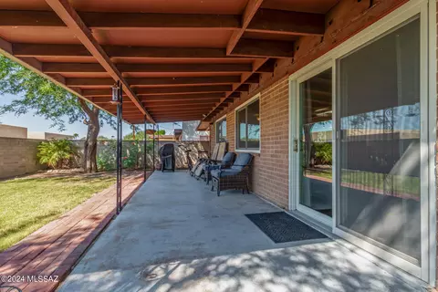 Exterior - 8532 E Beverly St, Tucson, AZ 85710 photo 9 of 9