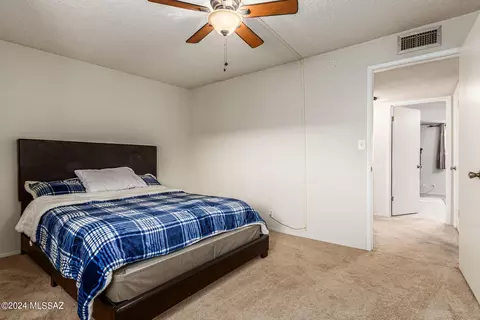 Bedroom - 8532 E Beverly St, Tucson, AZ 85710 photo 6 of 11