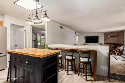 Kitchen - 8532 E Beverly St, Tucson, AZ 85710 photo 1 of 5