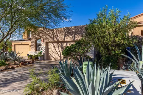 Exterior - 585 E Pima Meadows Dr, Vail, AZ 85641 photo 2 of 7