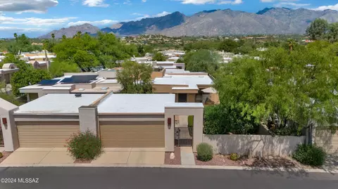 4467 E Kleindale Rd, Tucson, AZ 85712