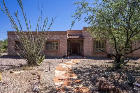 23 N Nielson Ln, Tubac, AZ 85646