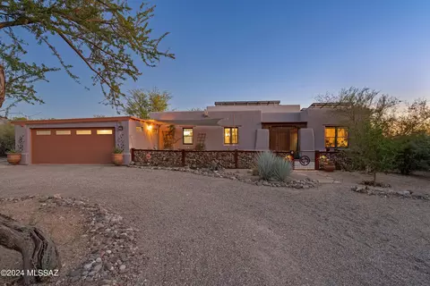 3241 N Bouchard Pl, Tucson, AZ 85749