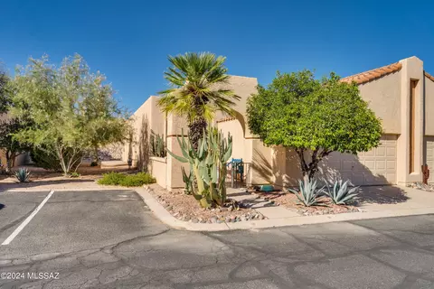 656 W Sunlight Ln, Tucson, AZ 85704