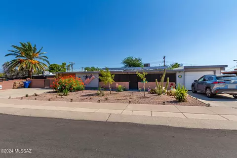 7229 Eastview Dr, Tucson, AZ 85710