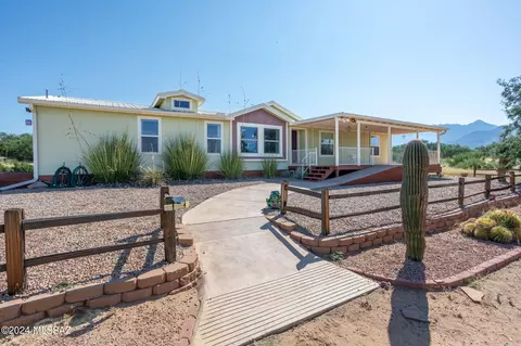 26564 S Coopers Hawk Rd, Amado, AZ 85645