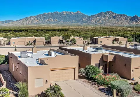 4113 S Golden Lynx Rd, Green Valley, AZ 85614