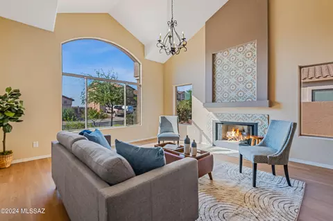 Living - 60870 E Rock Ledge Loop, Saddlebrooke, AZ 85739 photo 3 of 4