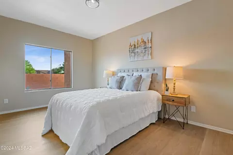 Bedroom - 60870 E Rock Ledge Loop, Saddlebrooke, AZ 85739 photo 10 of 13