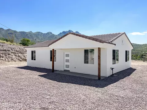 185 Cam Embarcadero, Rio Rico, AZ 85648